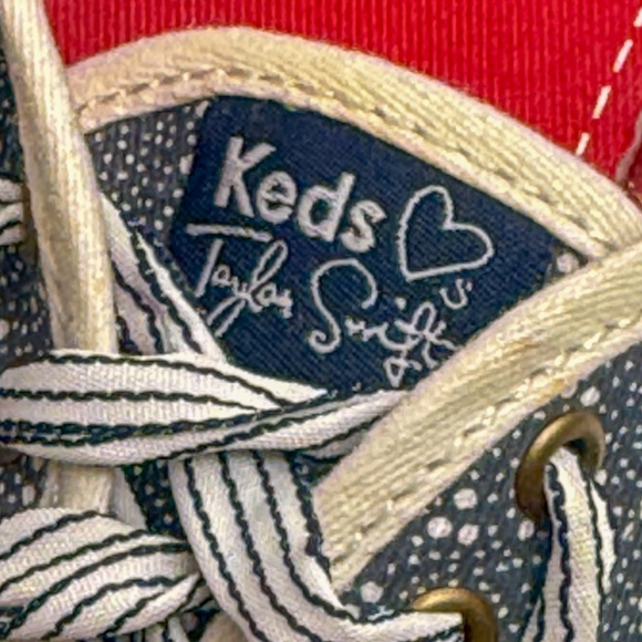 Taylor Swift Keds Lace-Up Blue Polka Dot Sneakers β Size 7.5 ππβ¨ - Picture 7 of 7